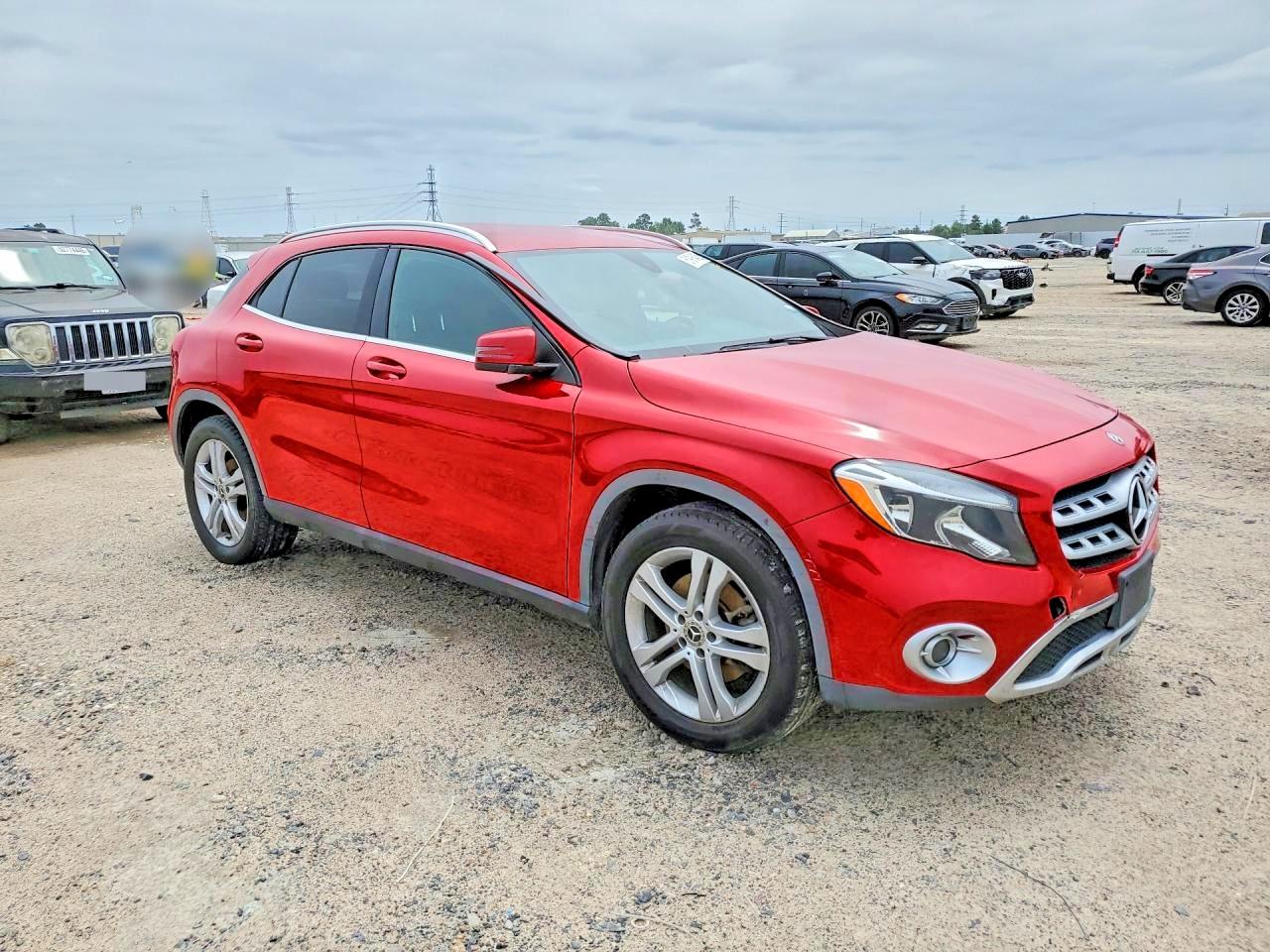 Mercedes-Benz GLA 250