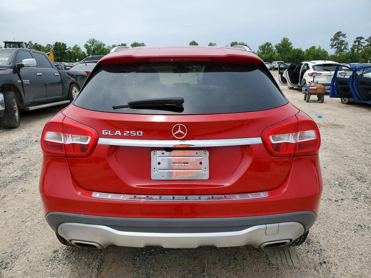 Mercedes-Benz GLA 250
