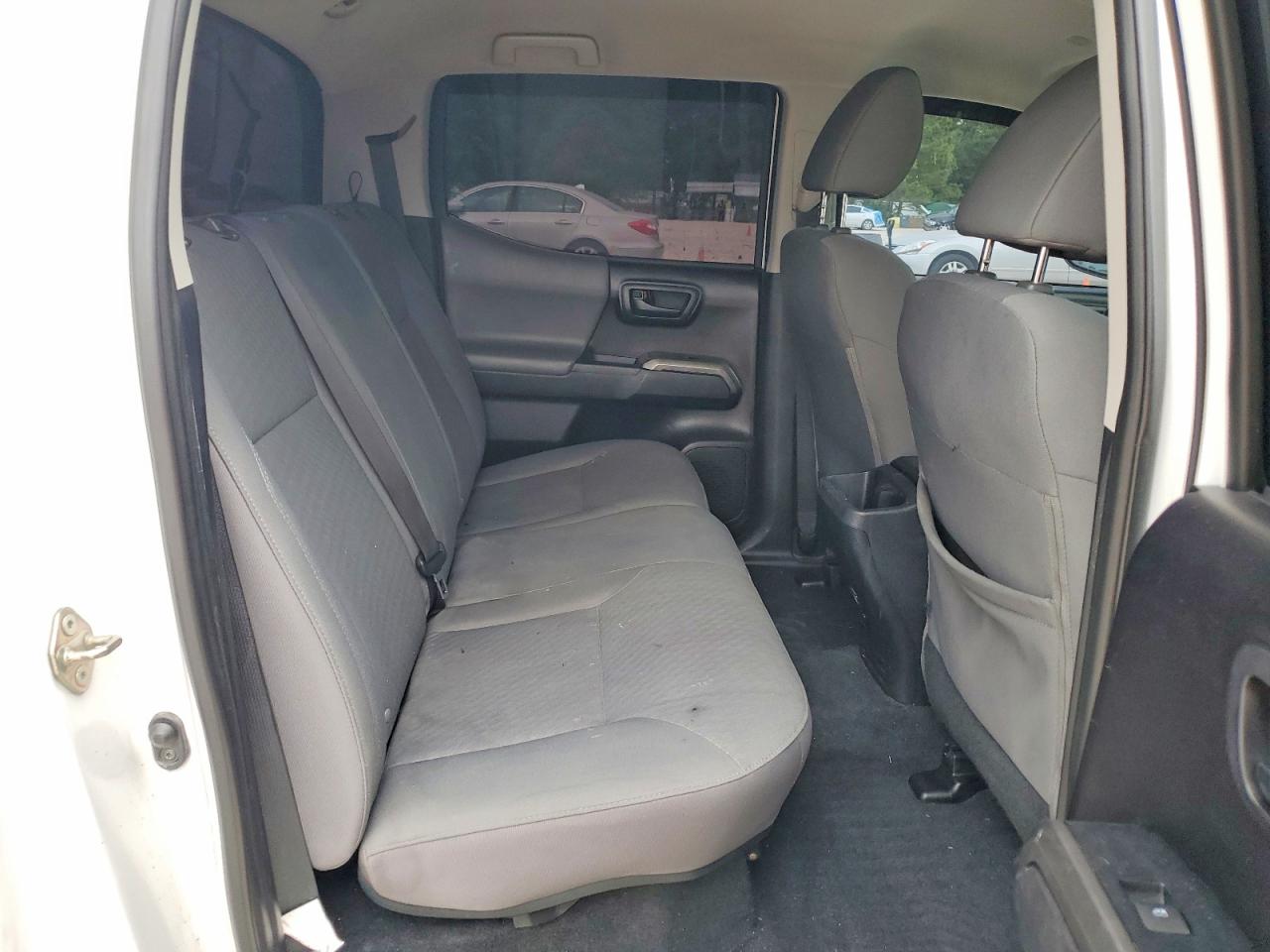 Toyota Tacoma Sr5 V6