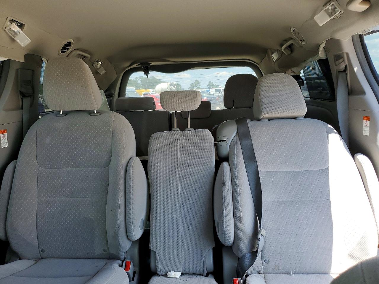 Toyota Sienna Le
