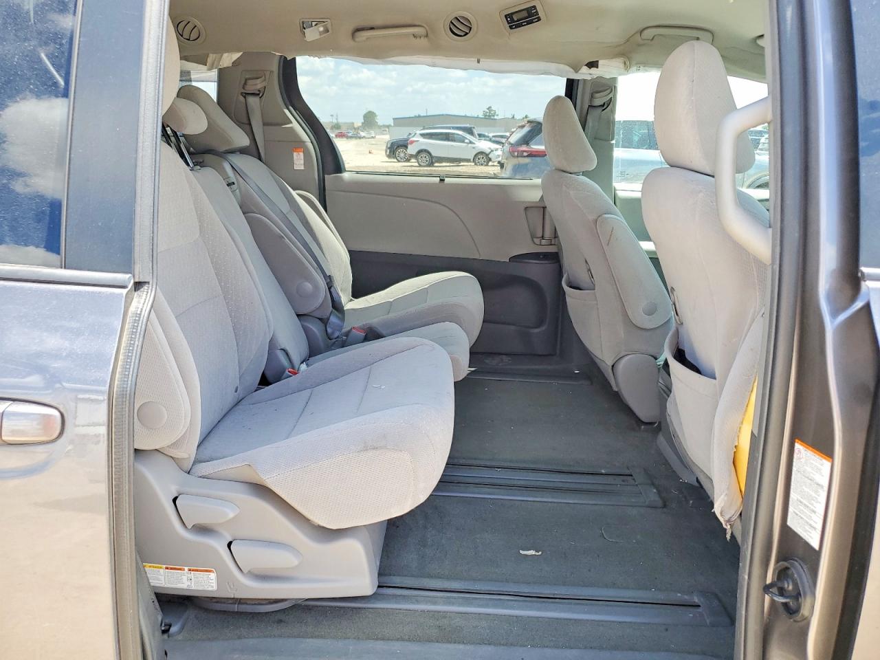 Toyota Sienna Le