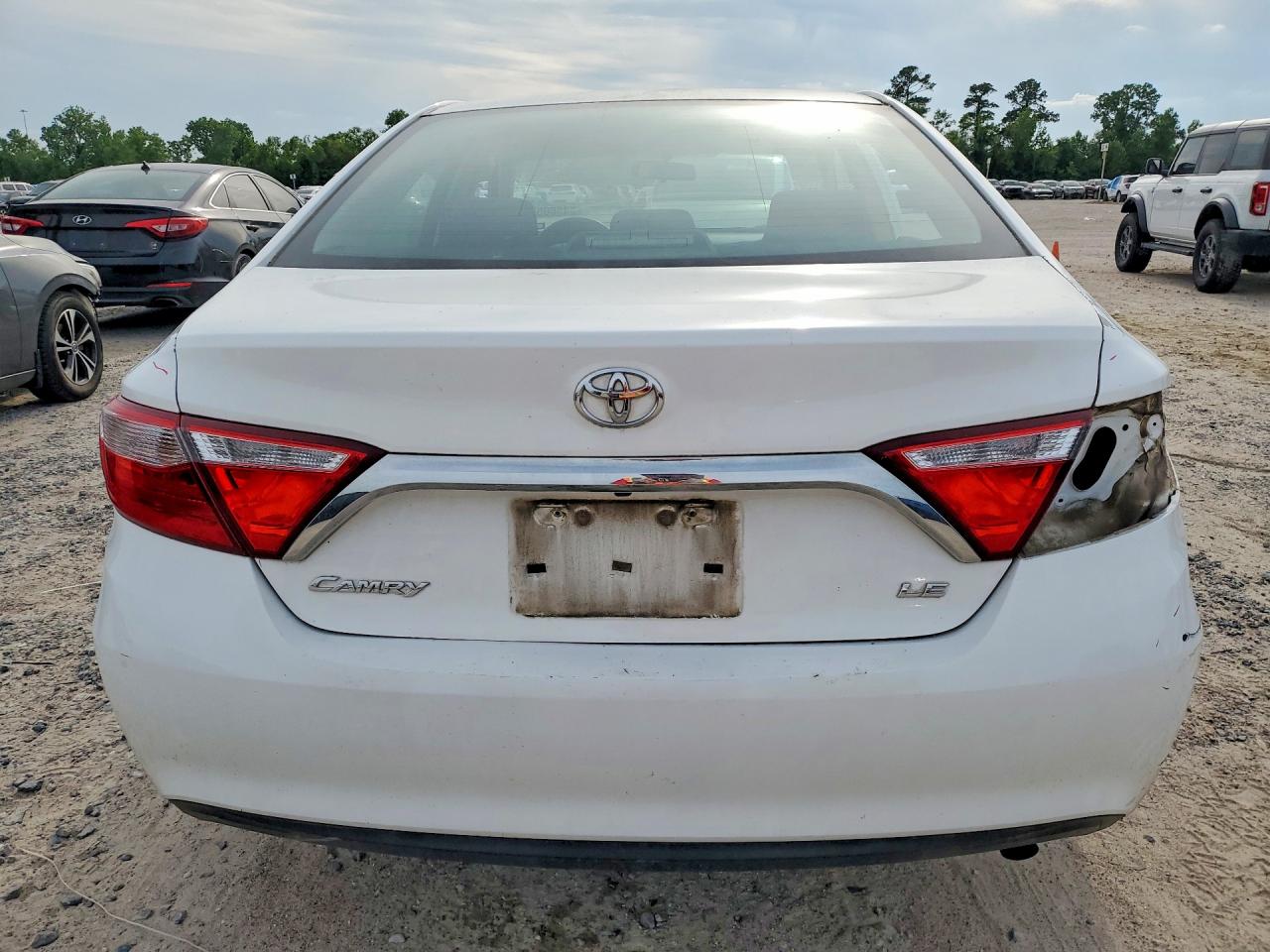Toyota Camry Le