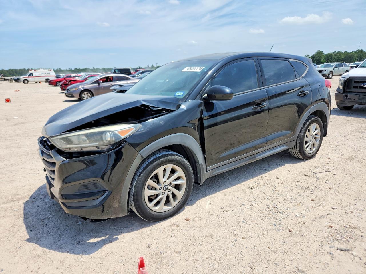 Salvage Hyundai TUCSON Image