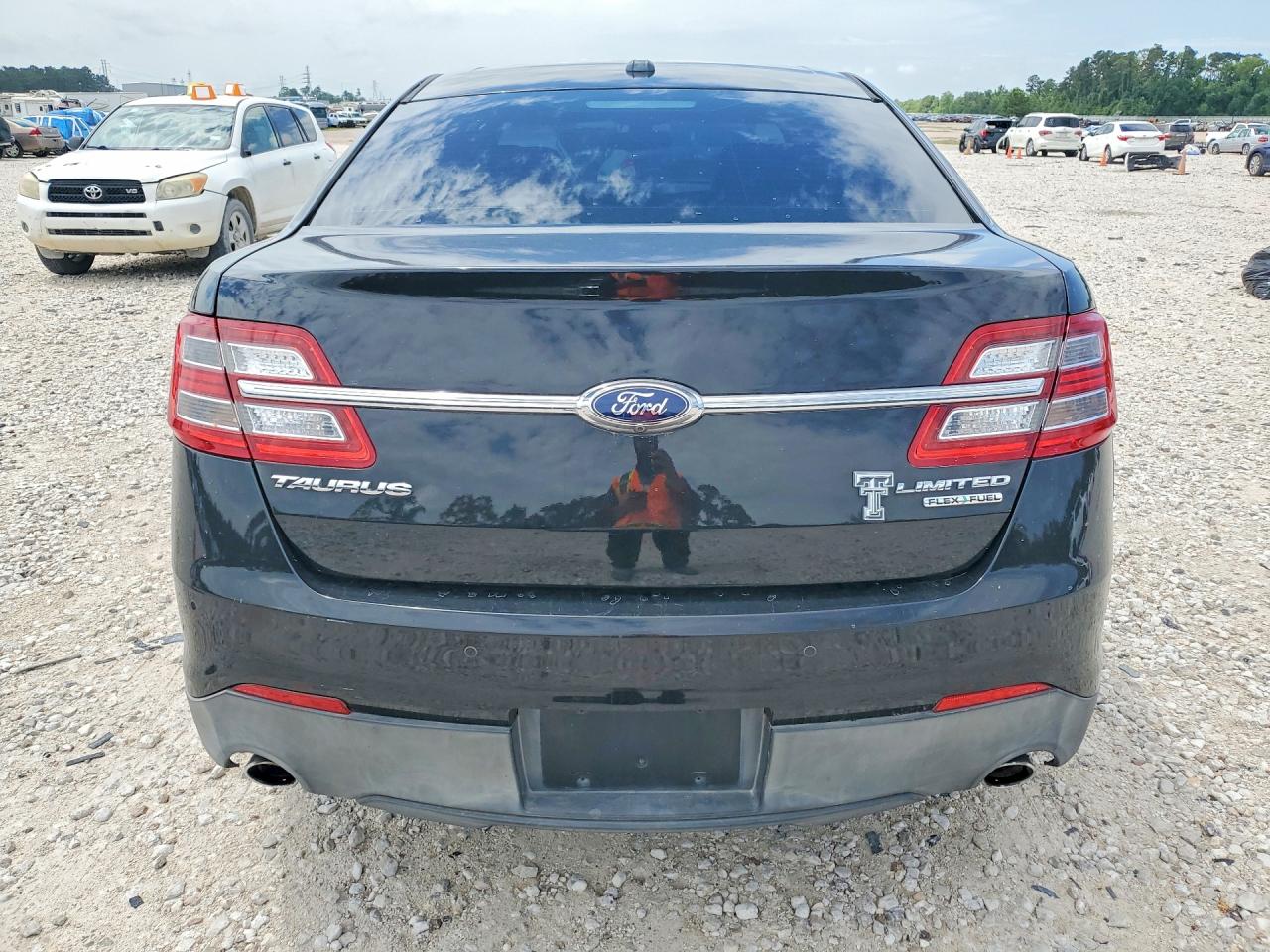 Ford Taurus Limited