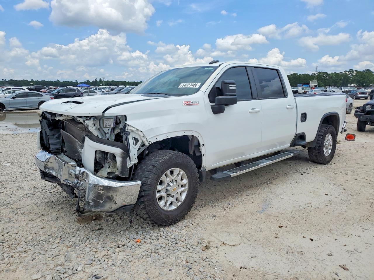 Salvage Chevrolet Silverado Image