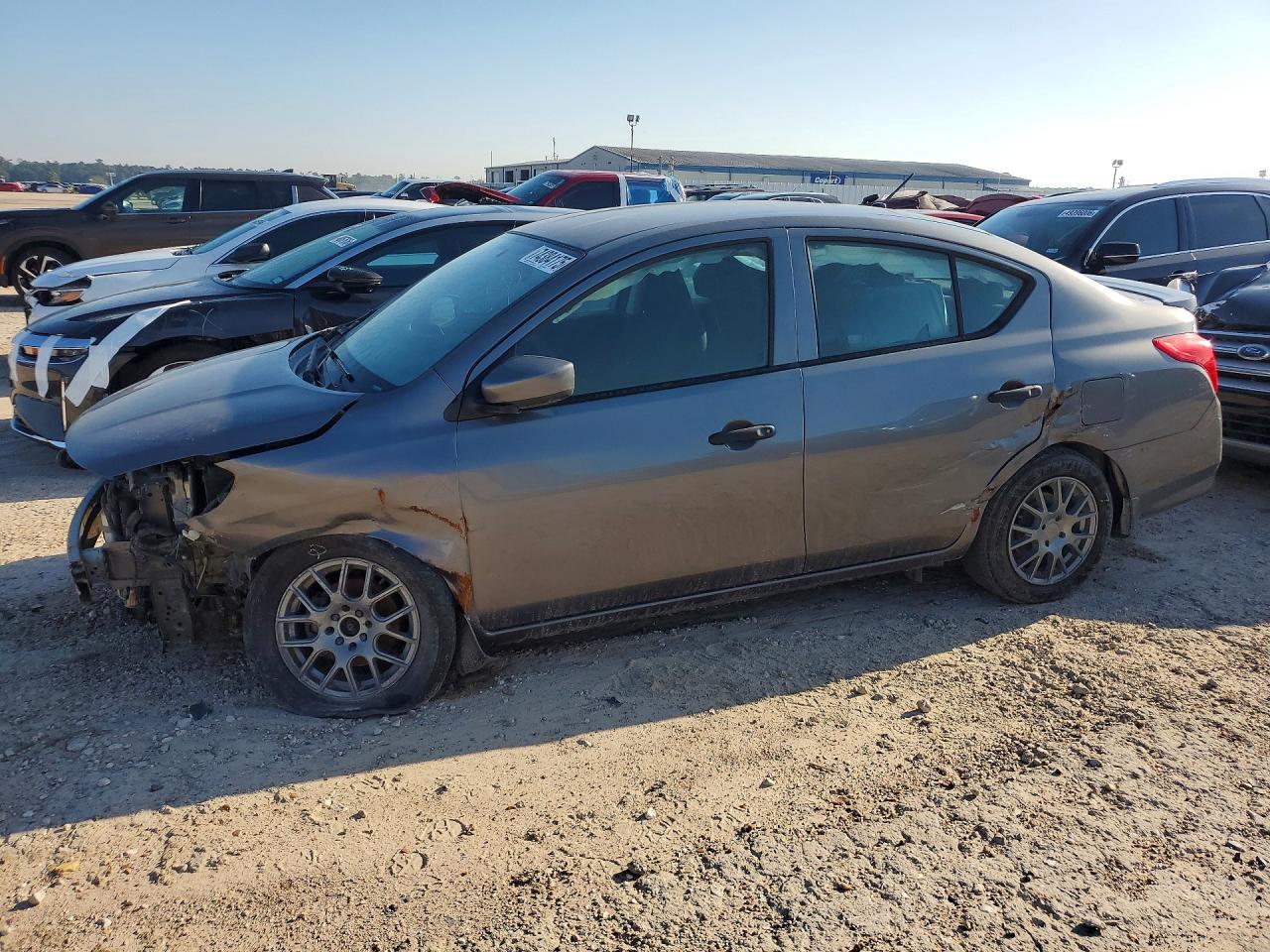 Salvage Nissan Versa Image