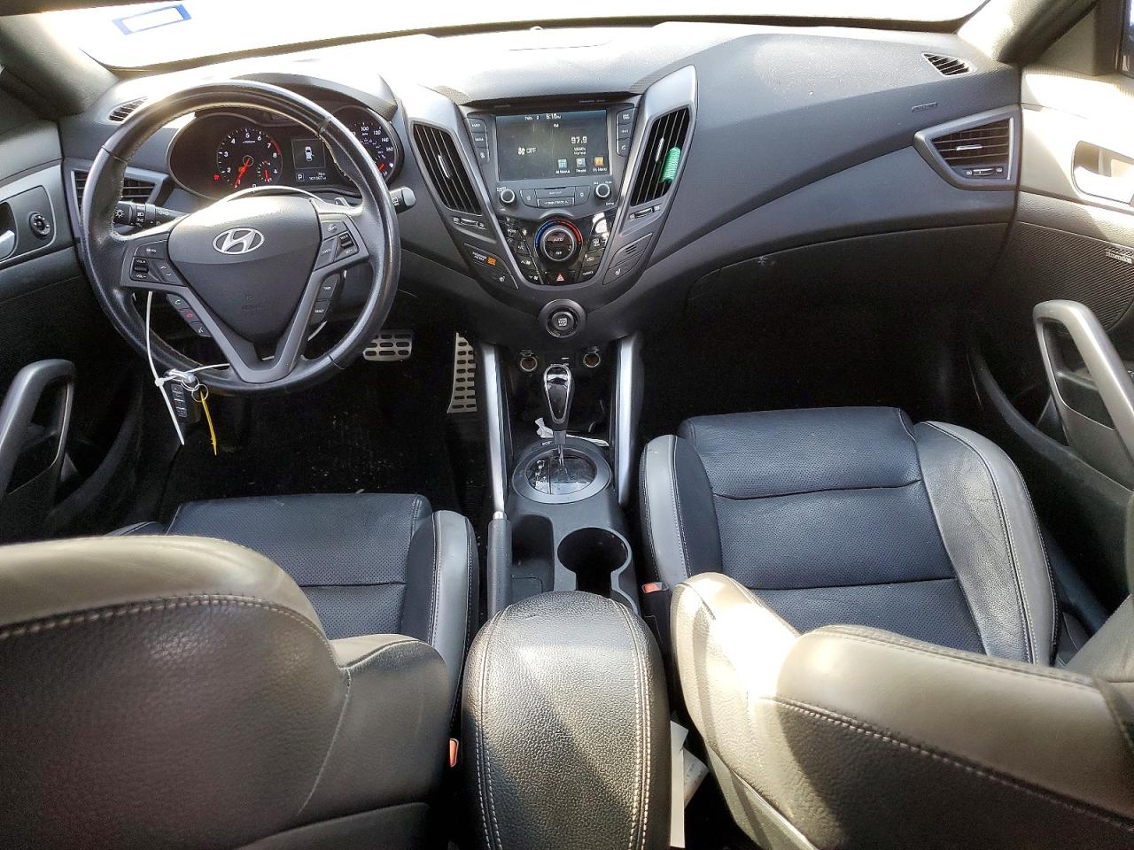 Hyundai VELOSTER Turbo
