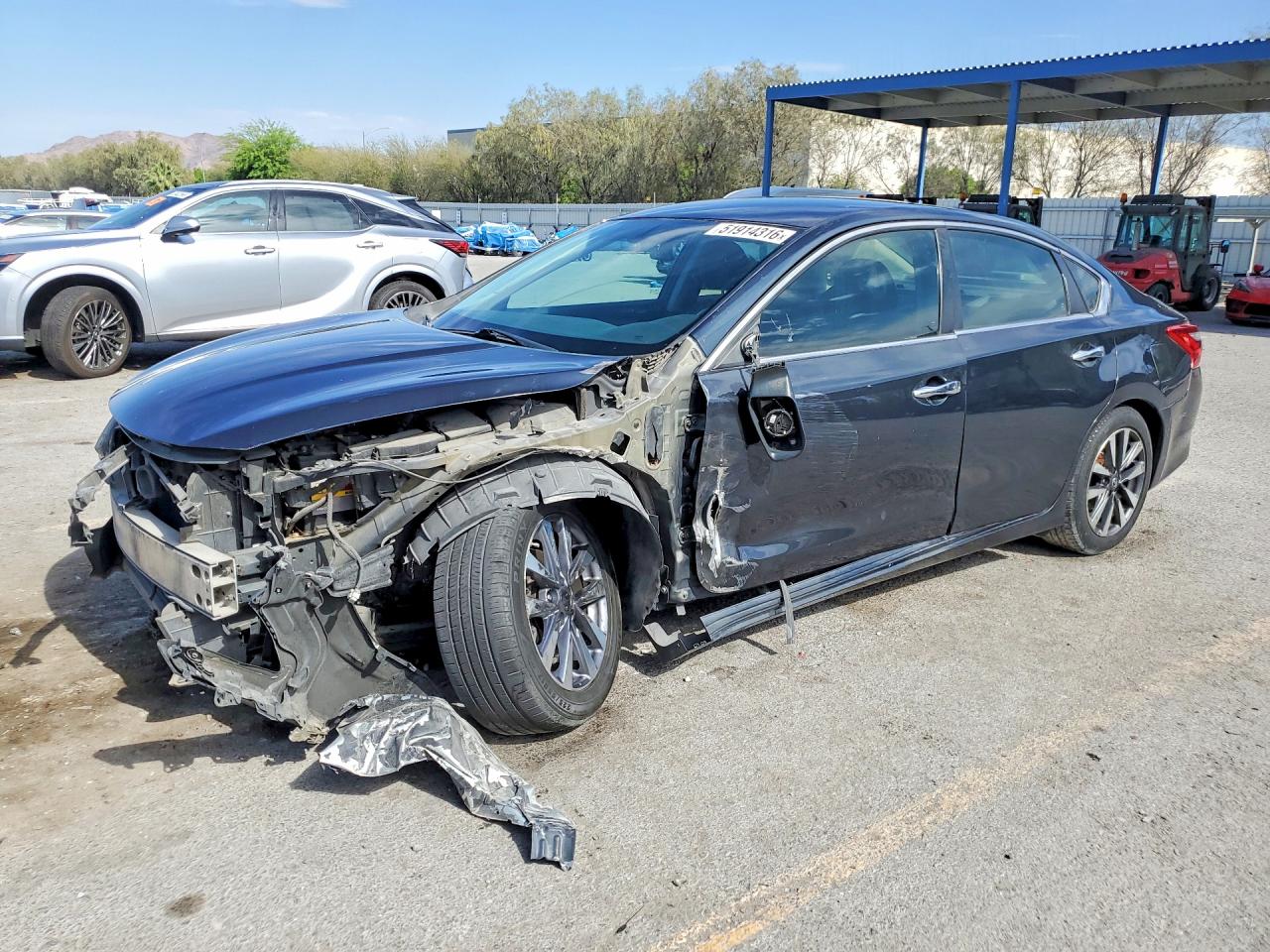 Salvage Nissan Altima Image