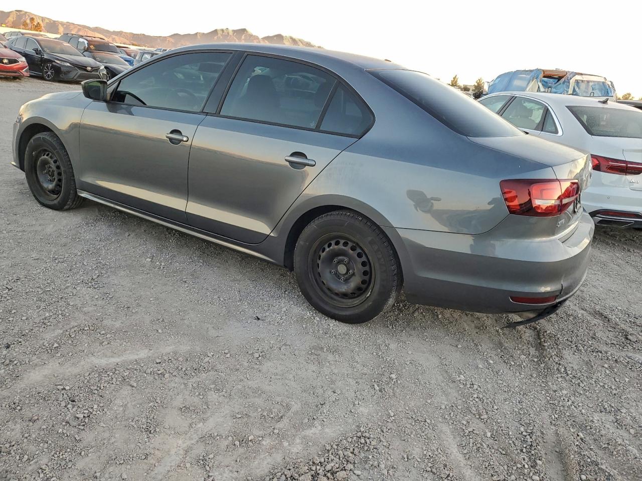 Volkswagen Jetta S