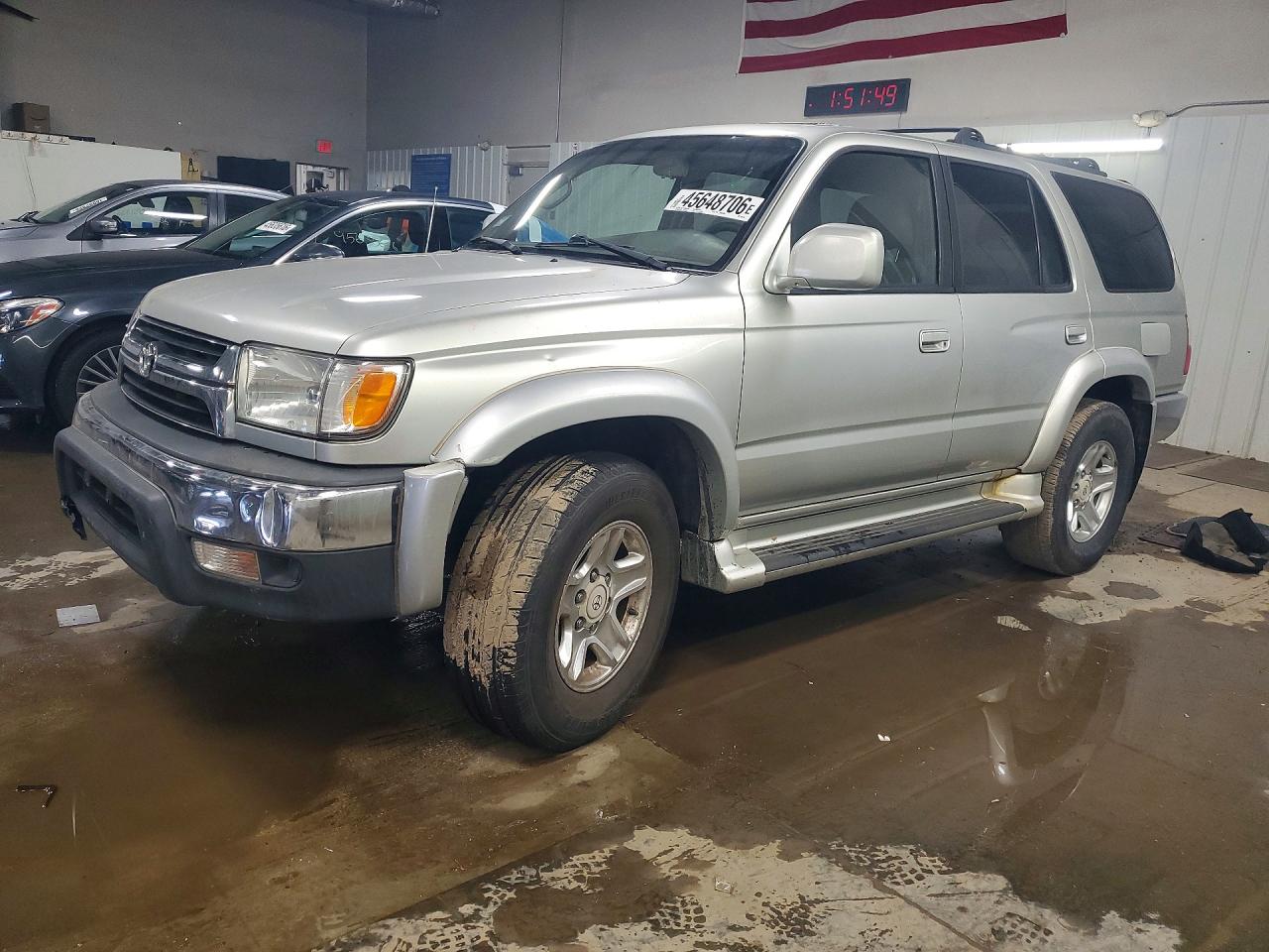 Salvage Toyota 4Runner Image