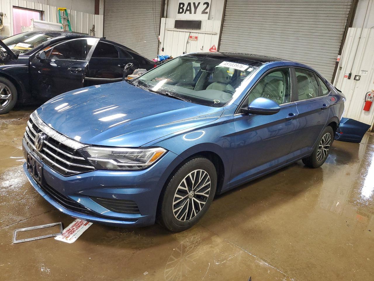 Salvage Volkswagen Jetta Image