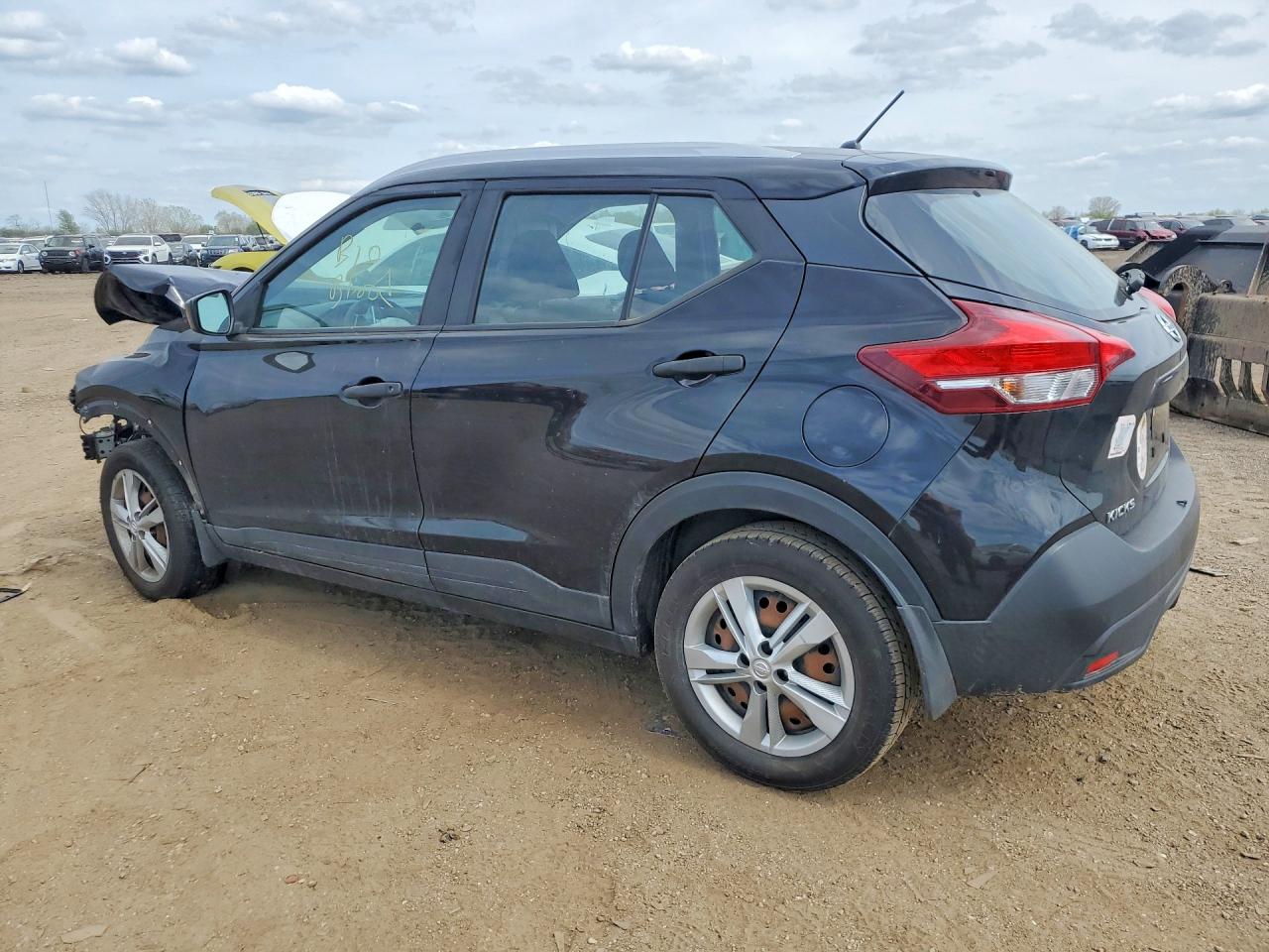 Nissan Kicks S
