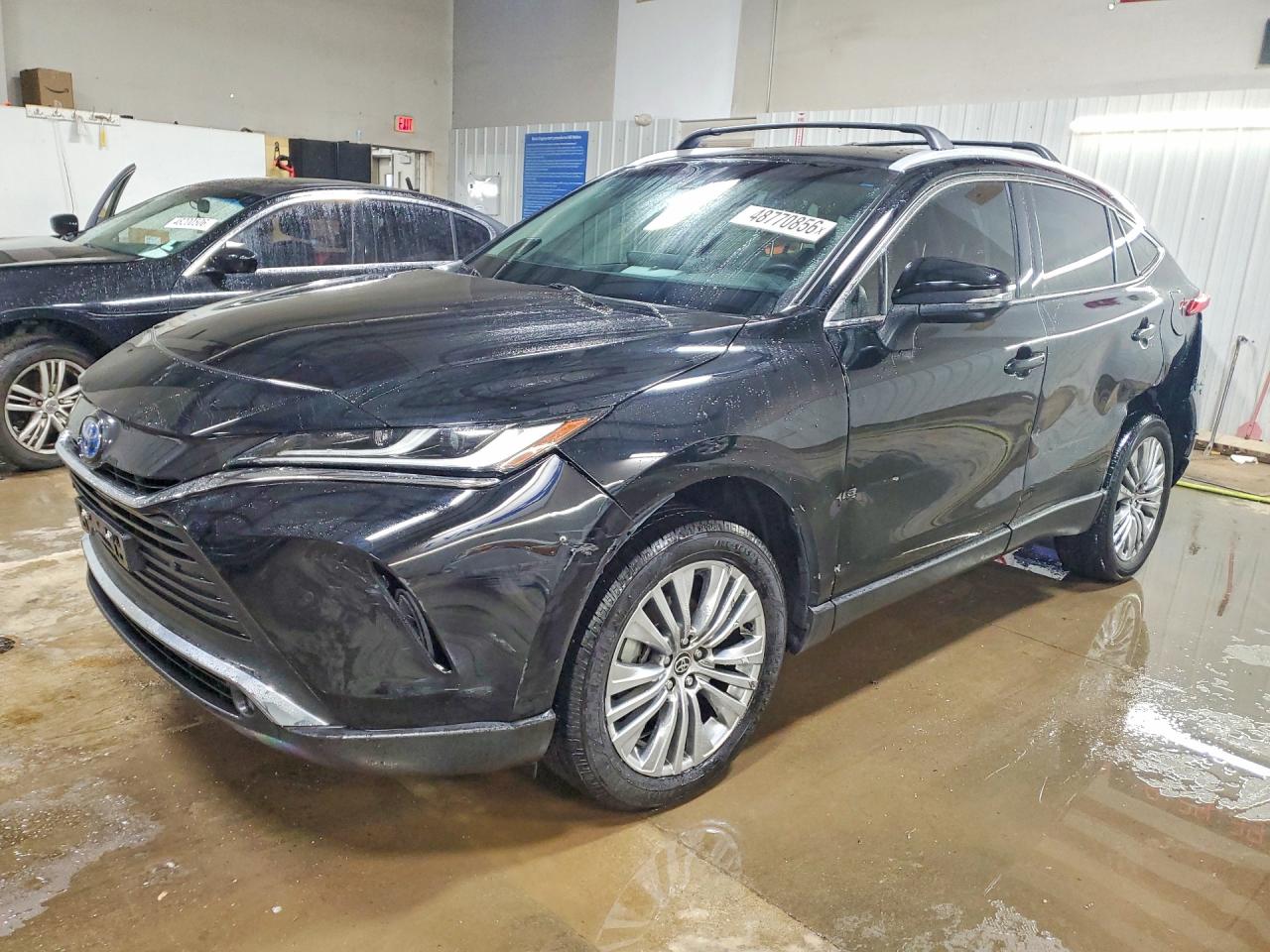 Salvage Toyota Venza Image