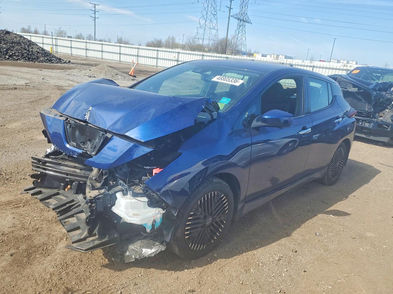 Salvage Nissan LEAF Image
