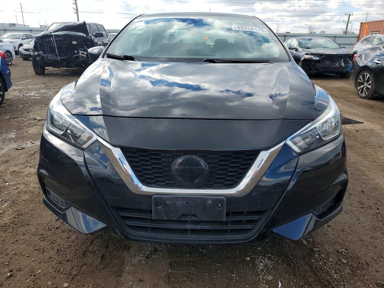 Nissan Versa S