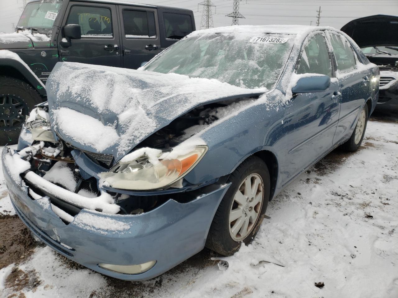 Salvage Toyota Camry Image