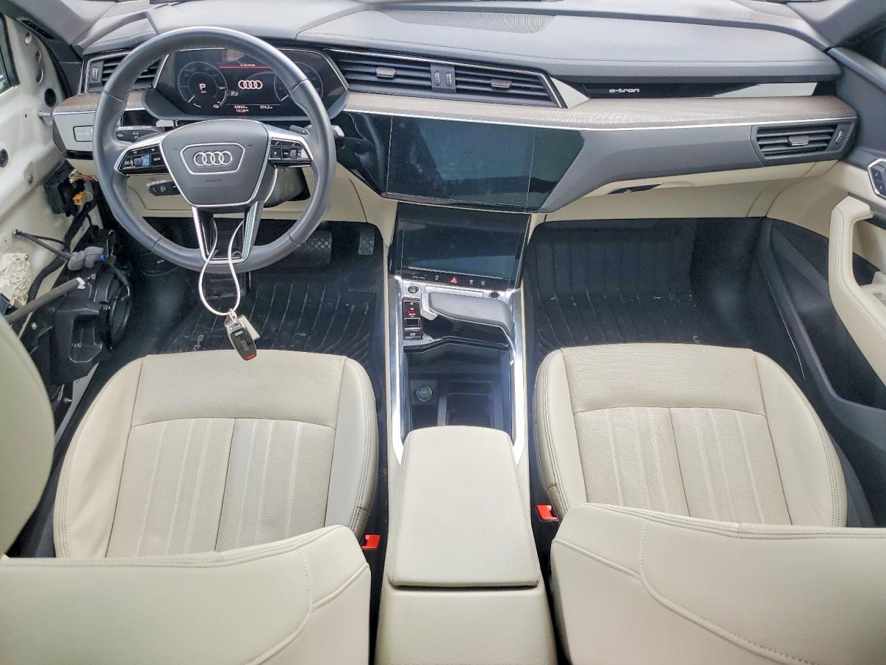 Audi Q8 Sportback Premium Plus