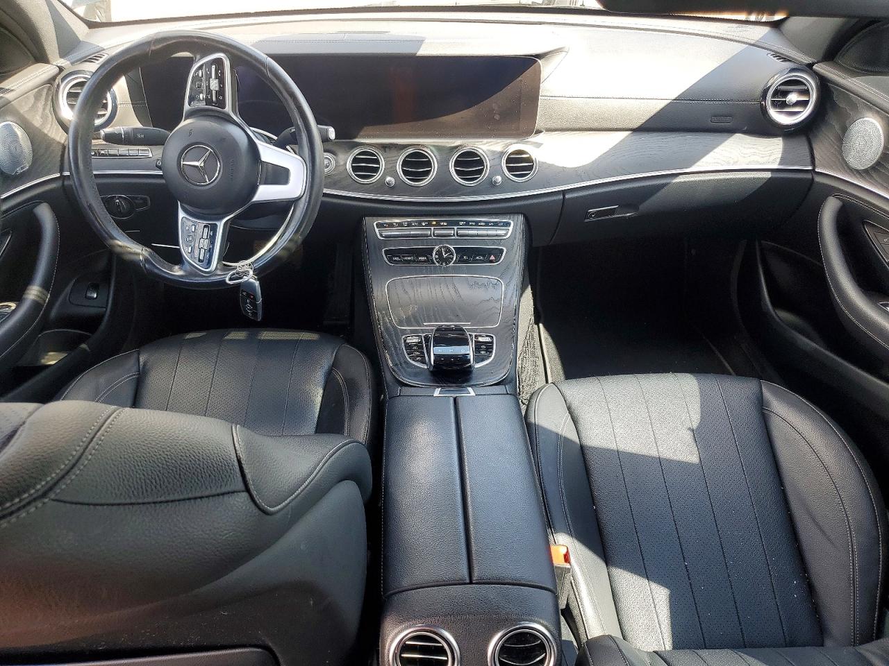Mercedes-Benz E-Class 300 4matic