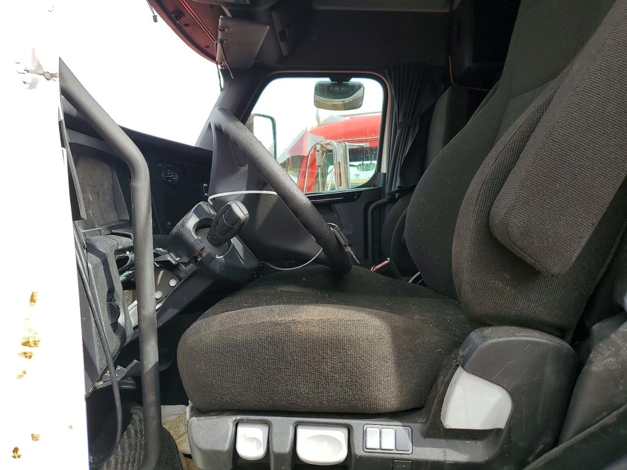 Freightliner Cascadia 126
