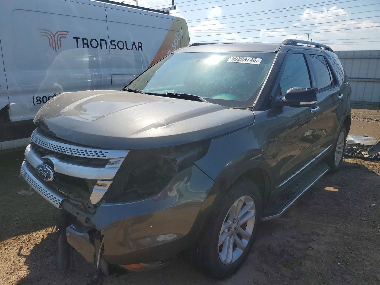 Salvage Ford Explorer Image