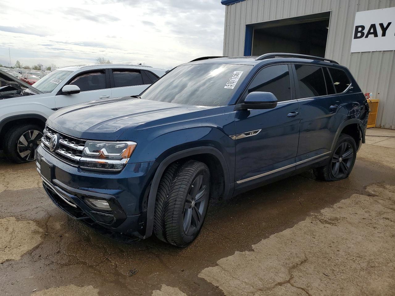 Salvage Volkswagen Atlas Image