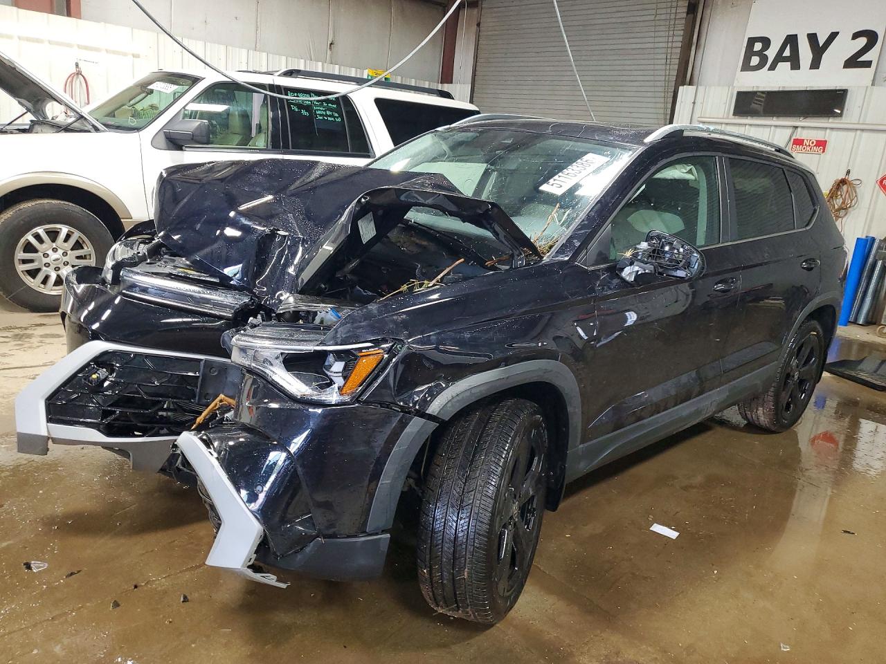 Salvage Volkswagen Taos Image