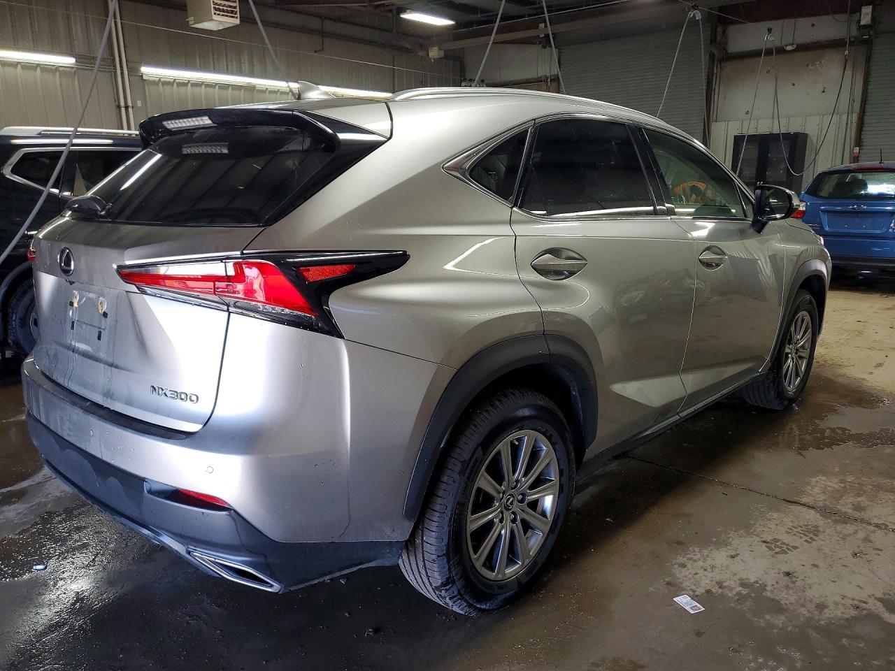 Lexus NX Base