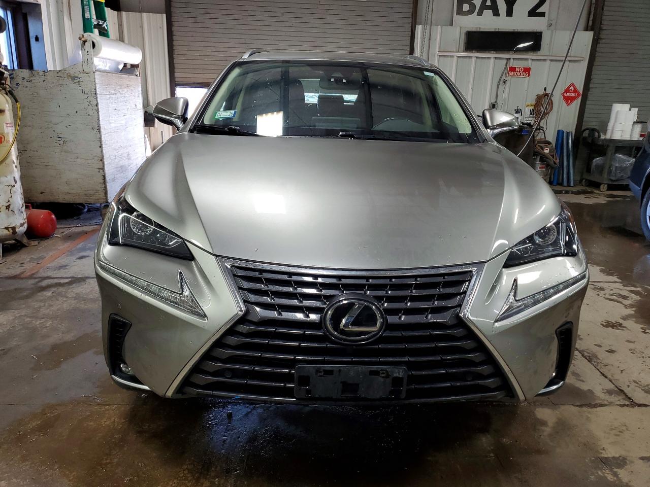 Lexus NX Base