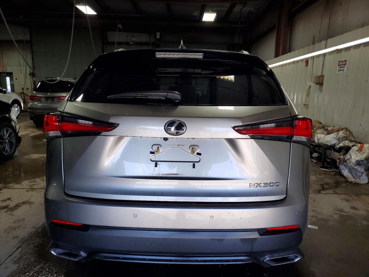 Lexus NX Base