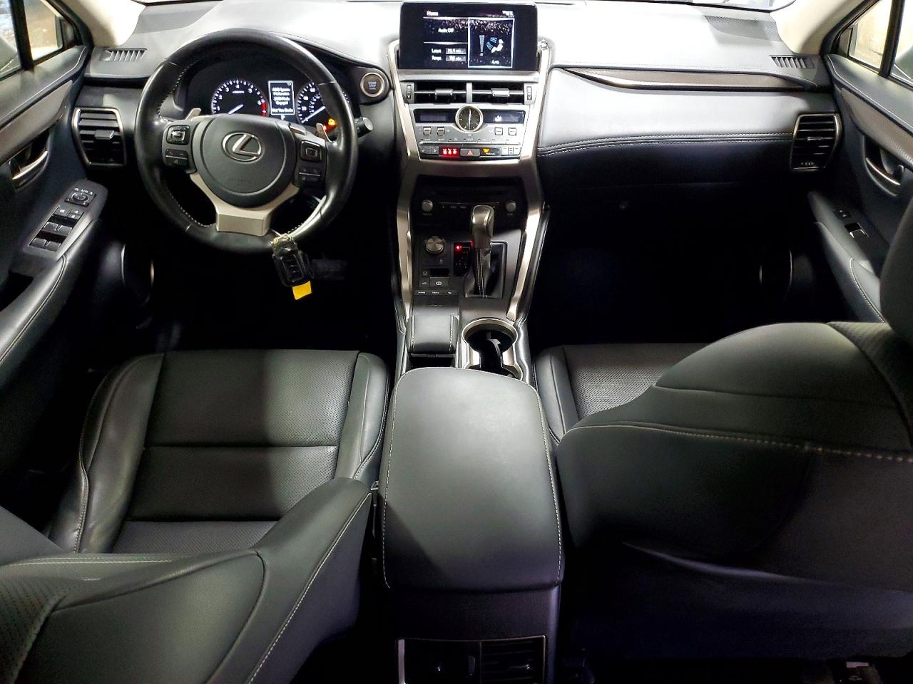 Lexus NX Base