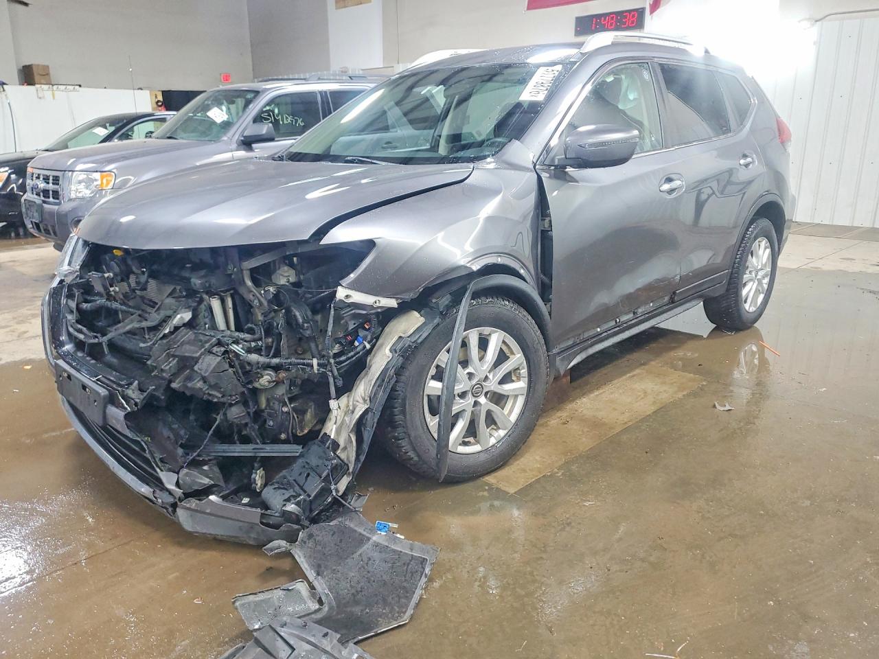 Salvage Nissan Rogue Image