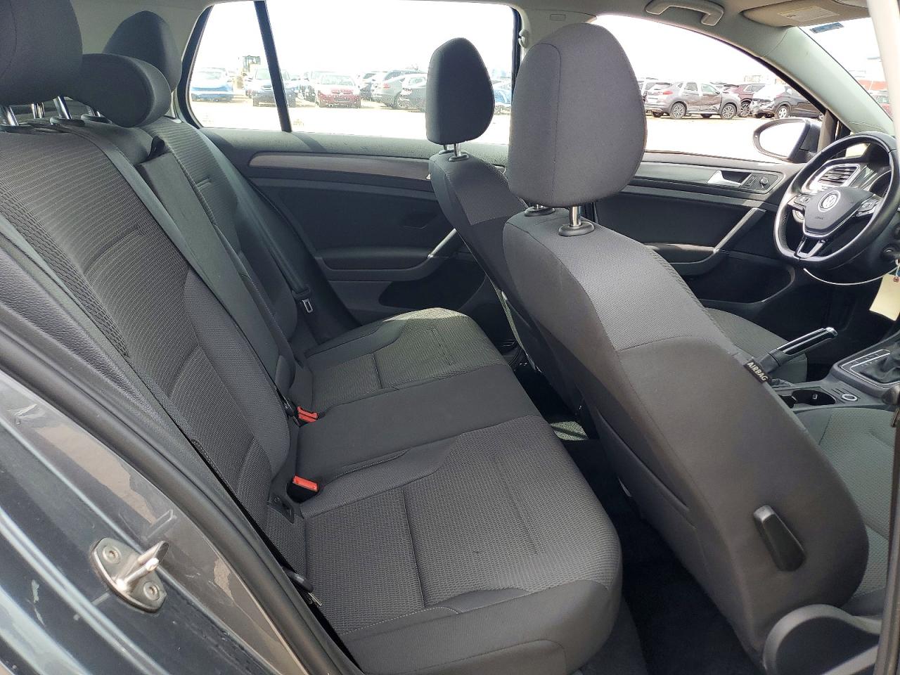 Volkswagen Golf S
