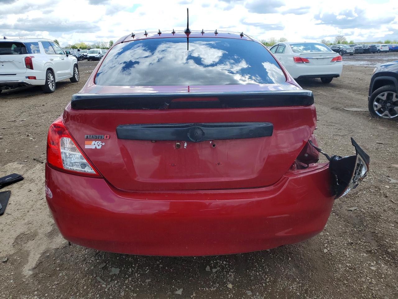 Nissan Versa