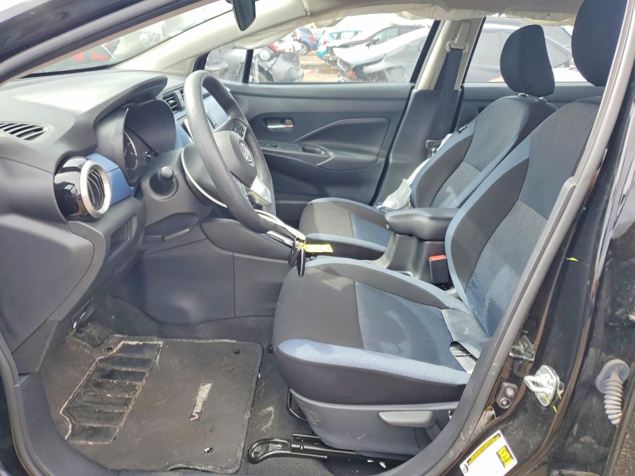 Nissan Versa Sv