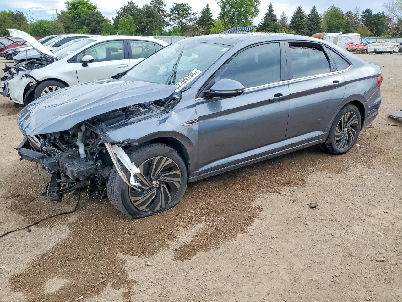 Salvage Volkswagen Jetta Image