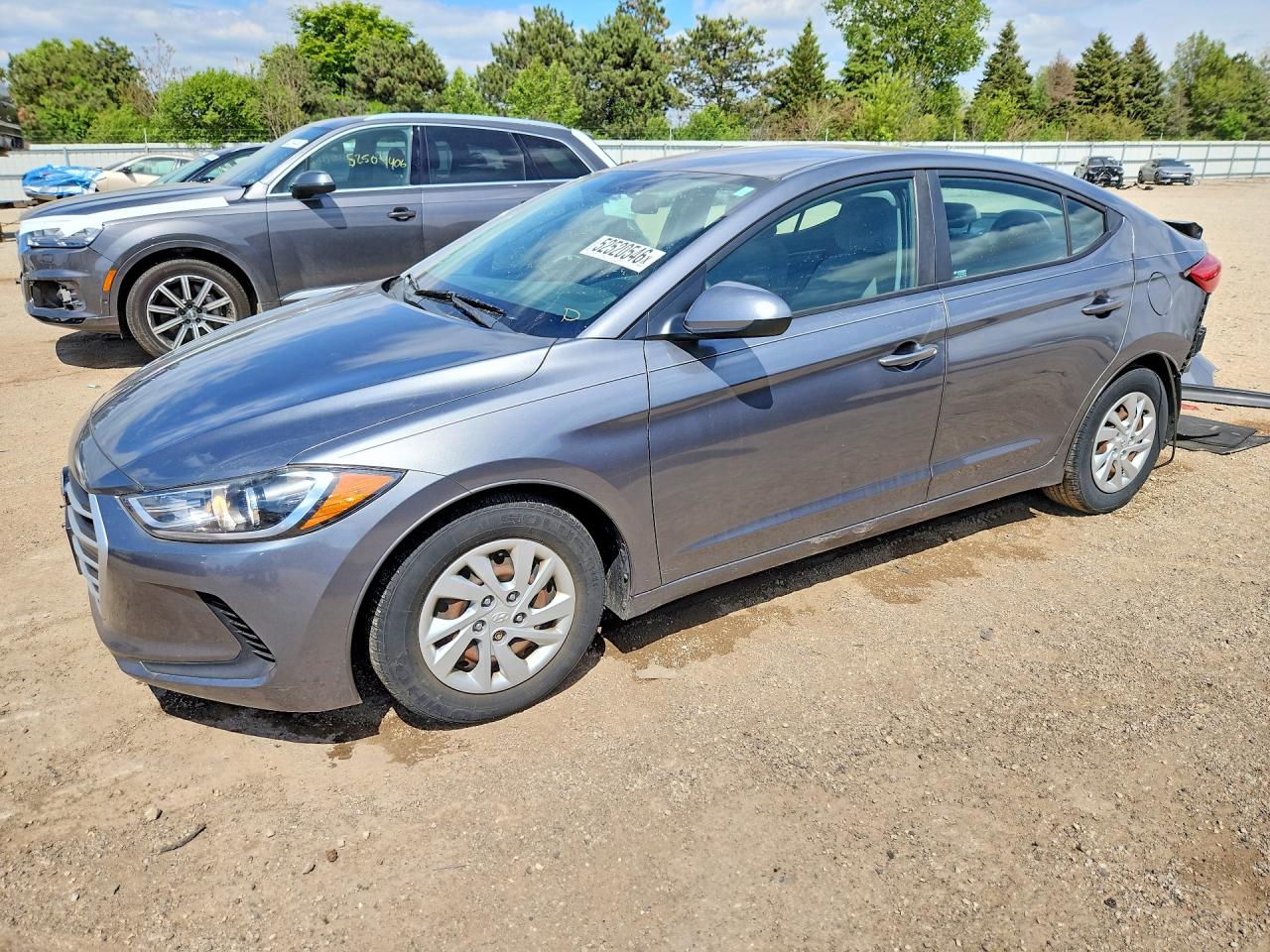 Salvage Hyundai ELANTRA Image