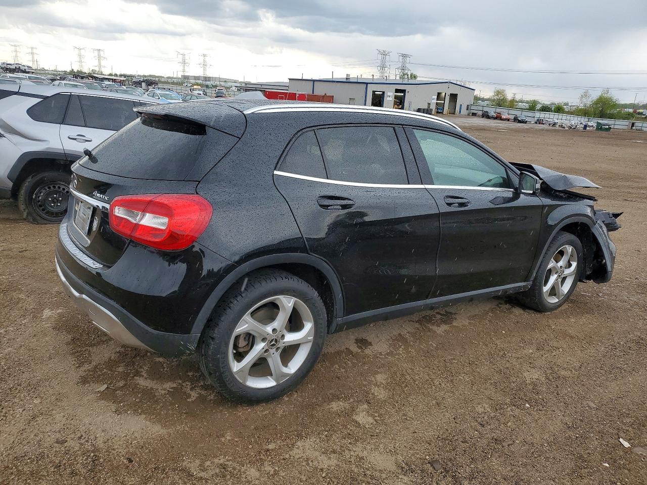 Mercedes-Benz GLA 250 4matic