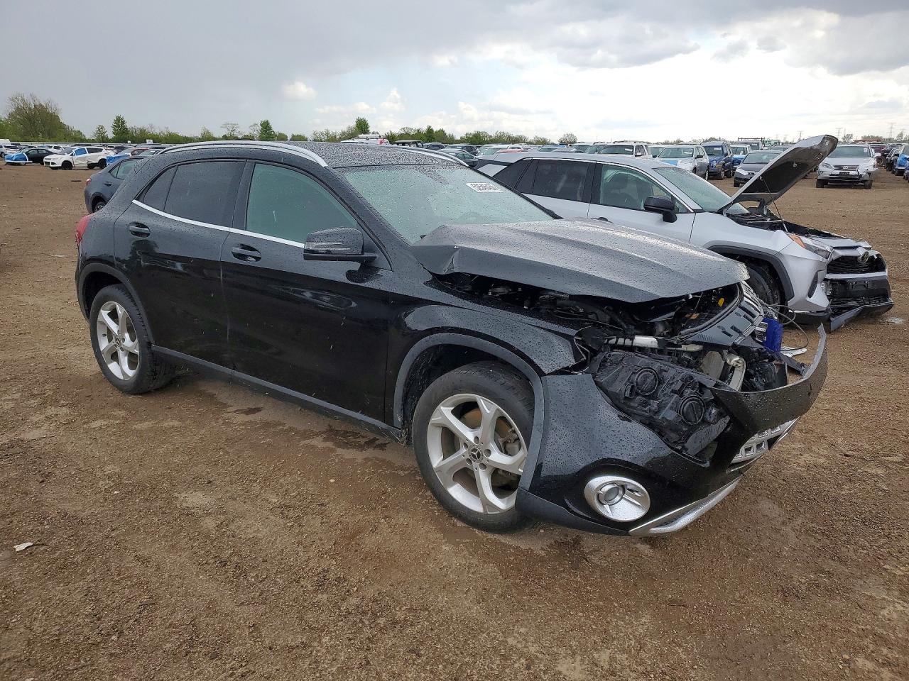 Mercedes-Benz GLA 250 4matic