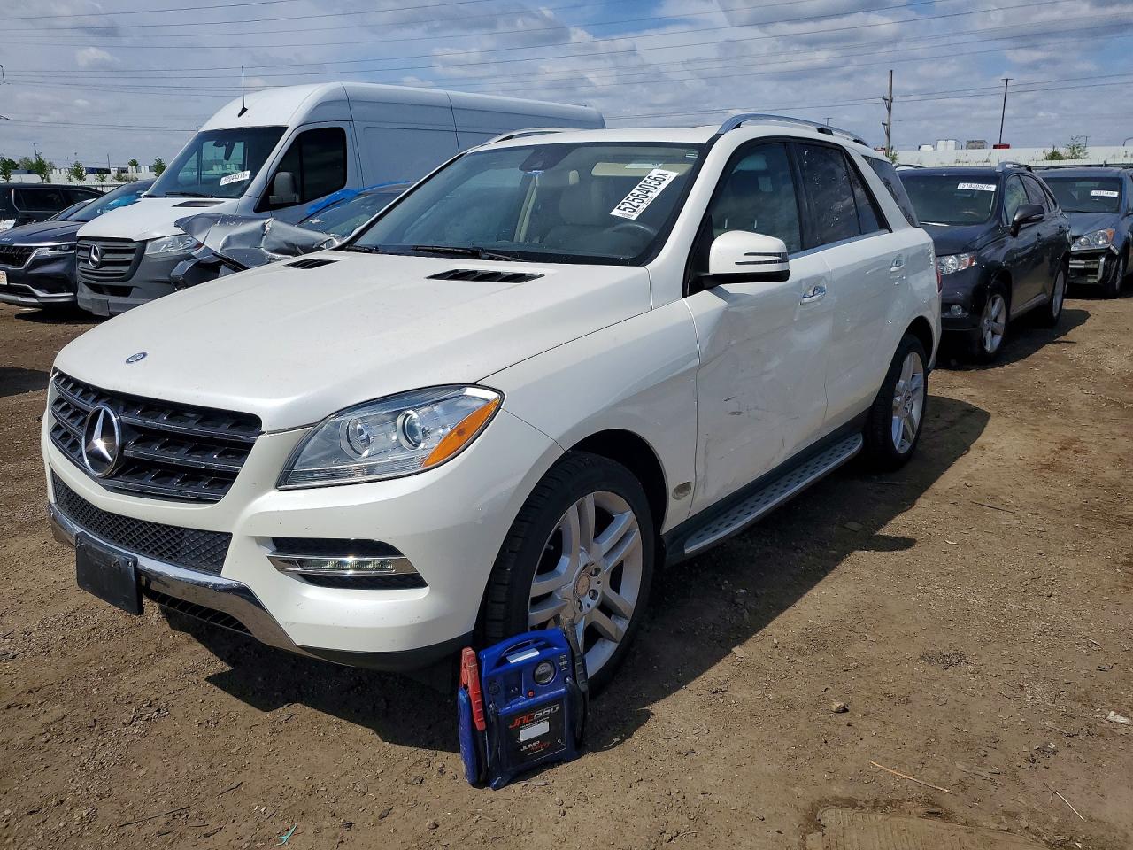 Salvage Mercedes-Benz M-Class Image