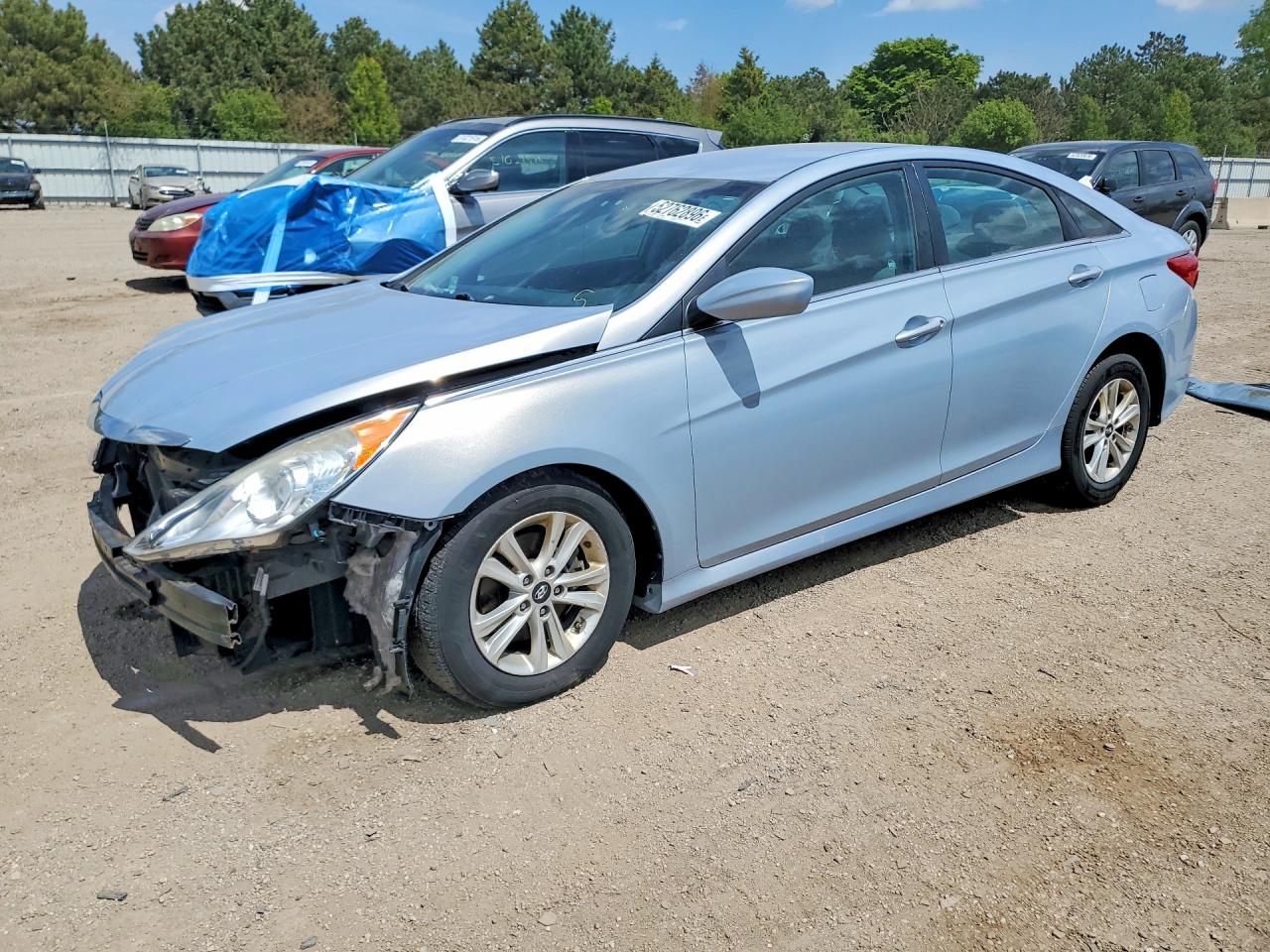 Salvage Hyundai SONATA Image
