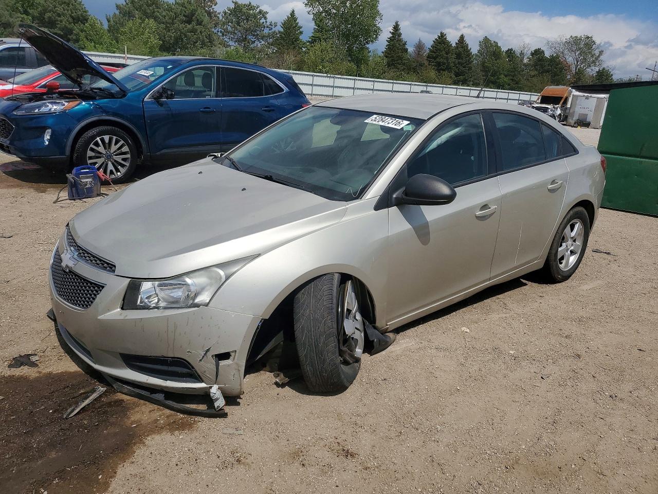 Salvage Chevrolet Cruze Image