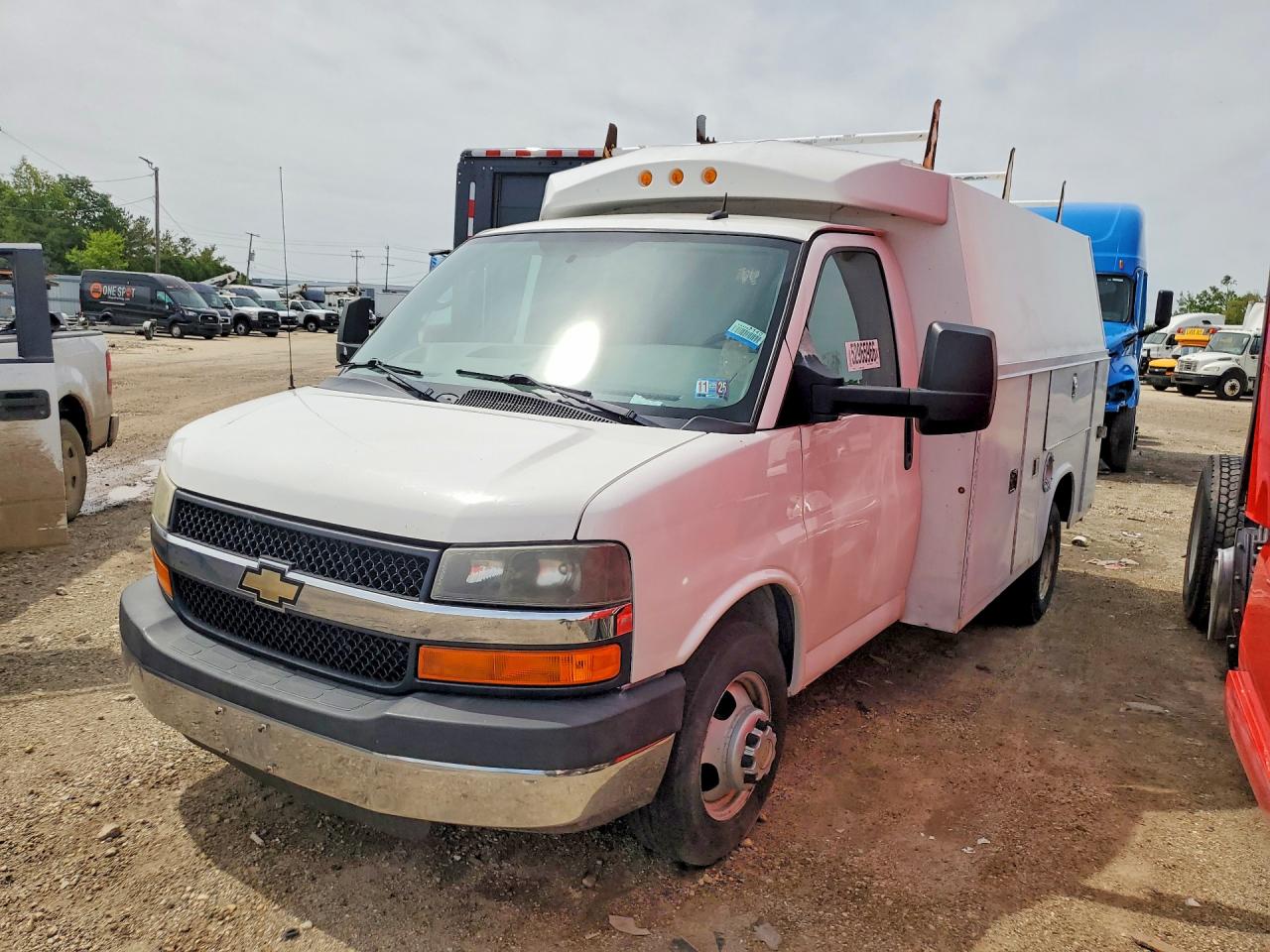 Salvage Chevrolet Express Image