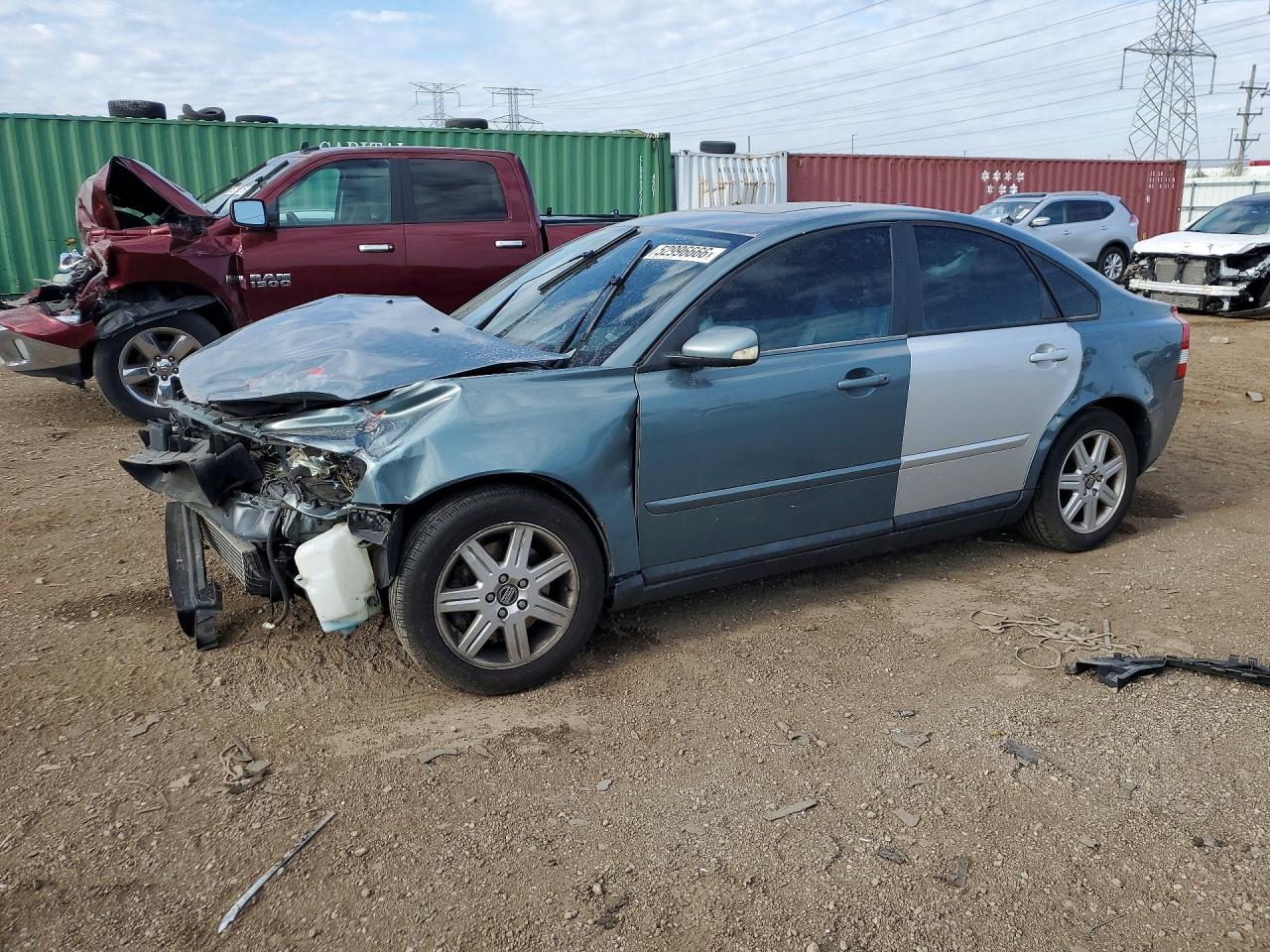Salvage Volvo S40 Image