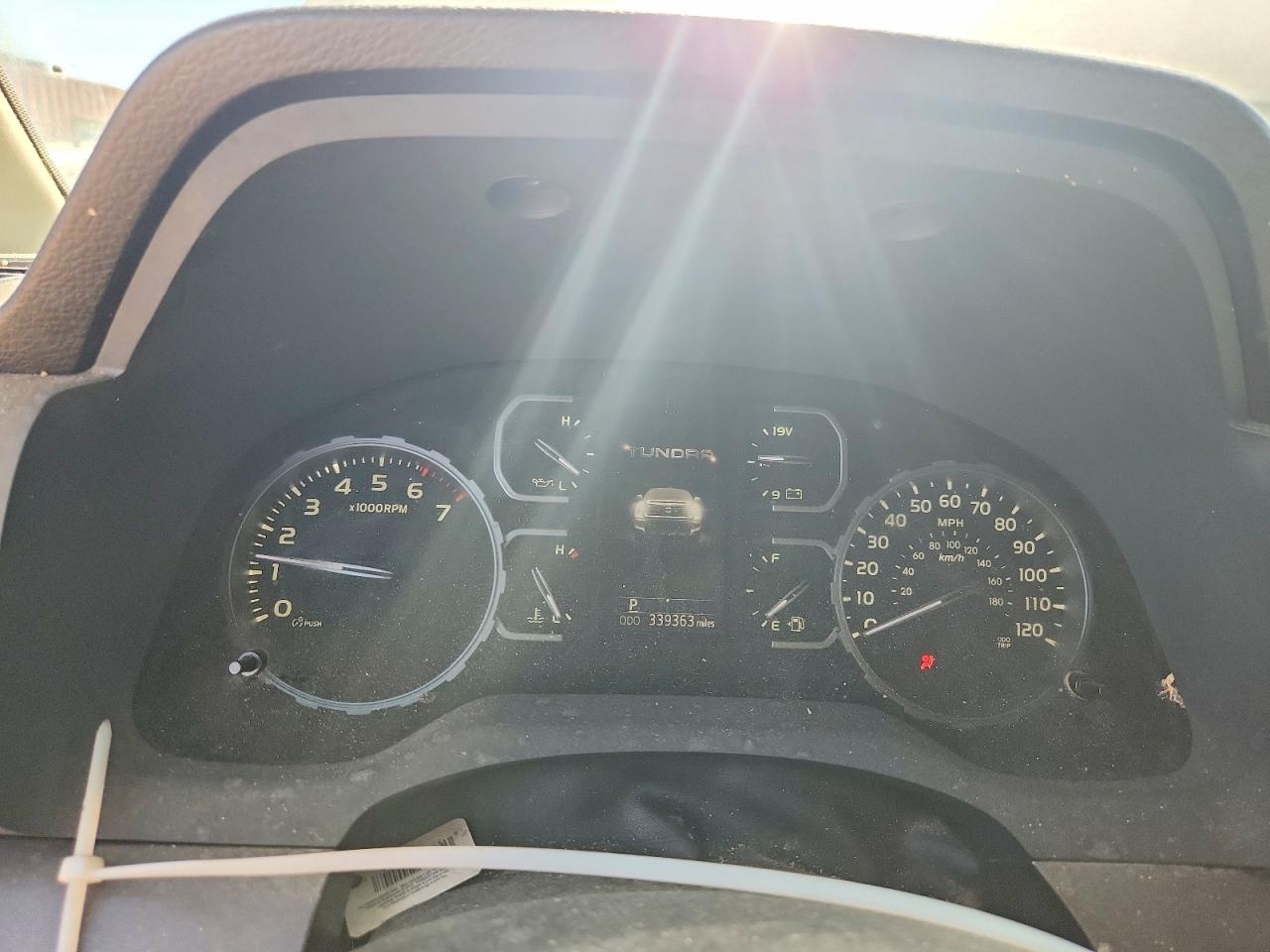 Toyota Tundra Sr5