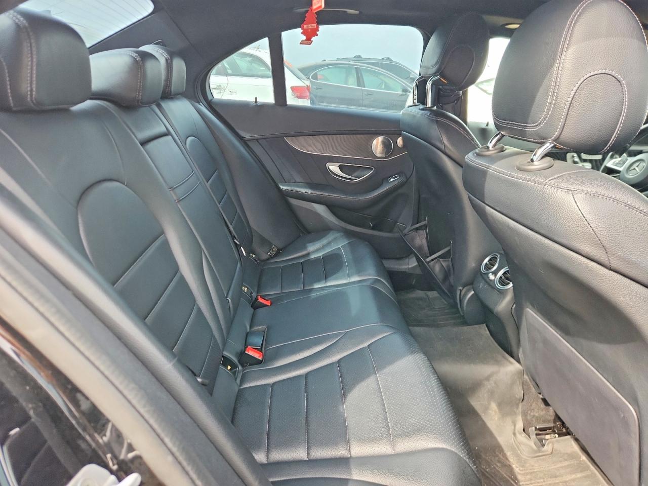 Mercedes-Benz C-Class 300 4matic