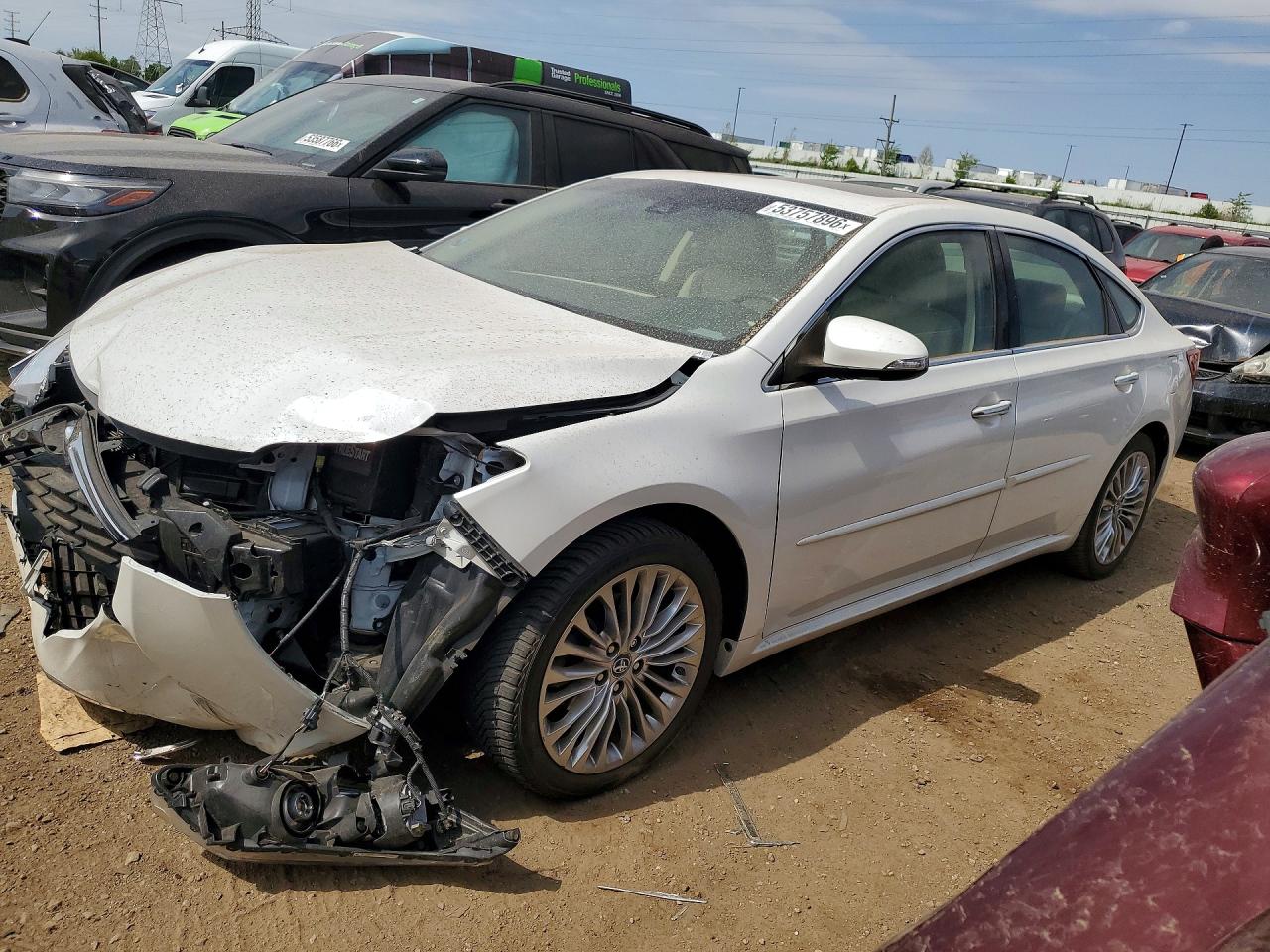 Salvage Toyota Avalon Image