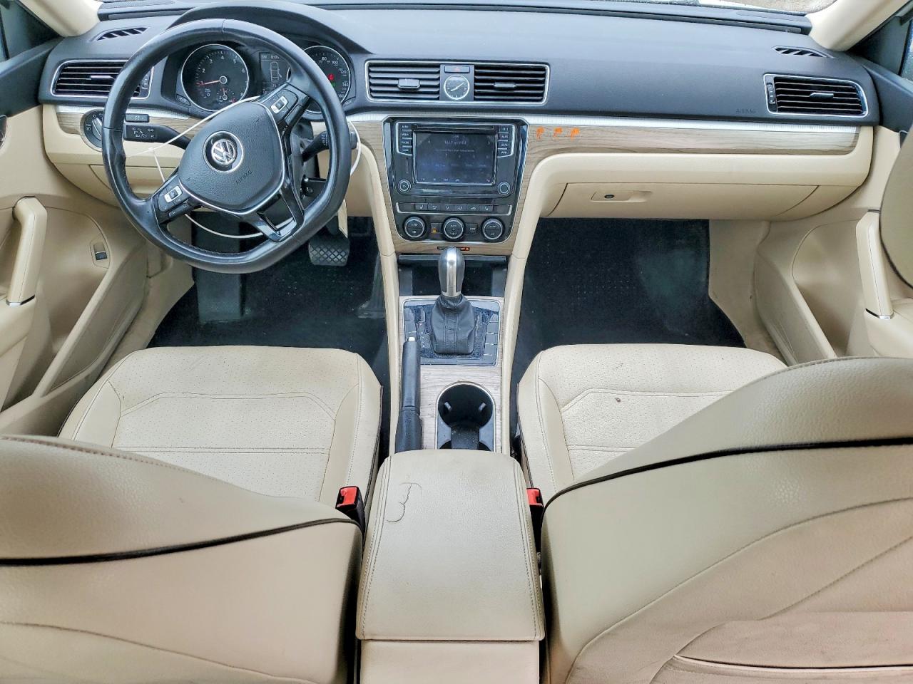 Volkswagen Passat Se
