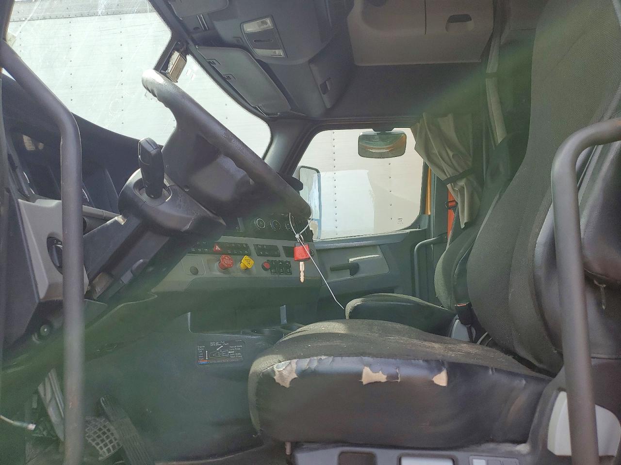 Freightliner Cascadia 126