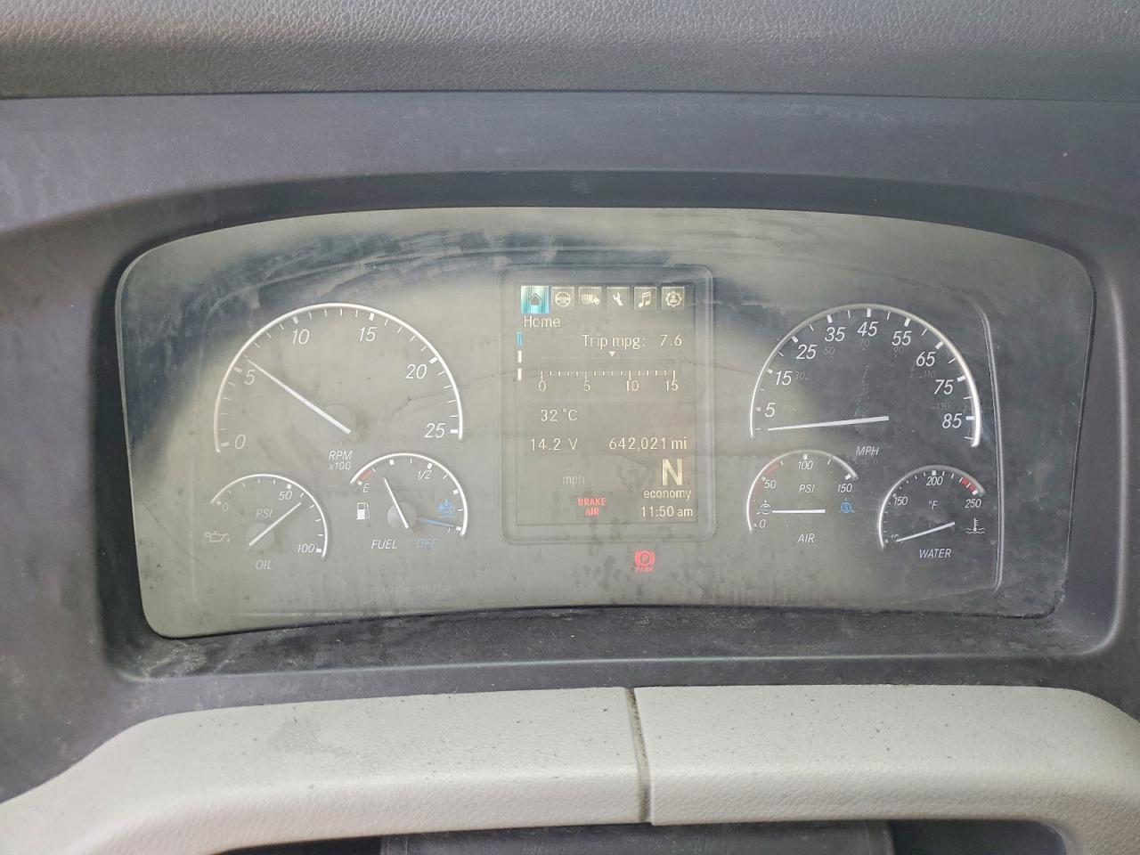 Freightliner Cascadia 126