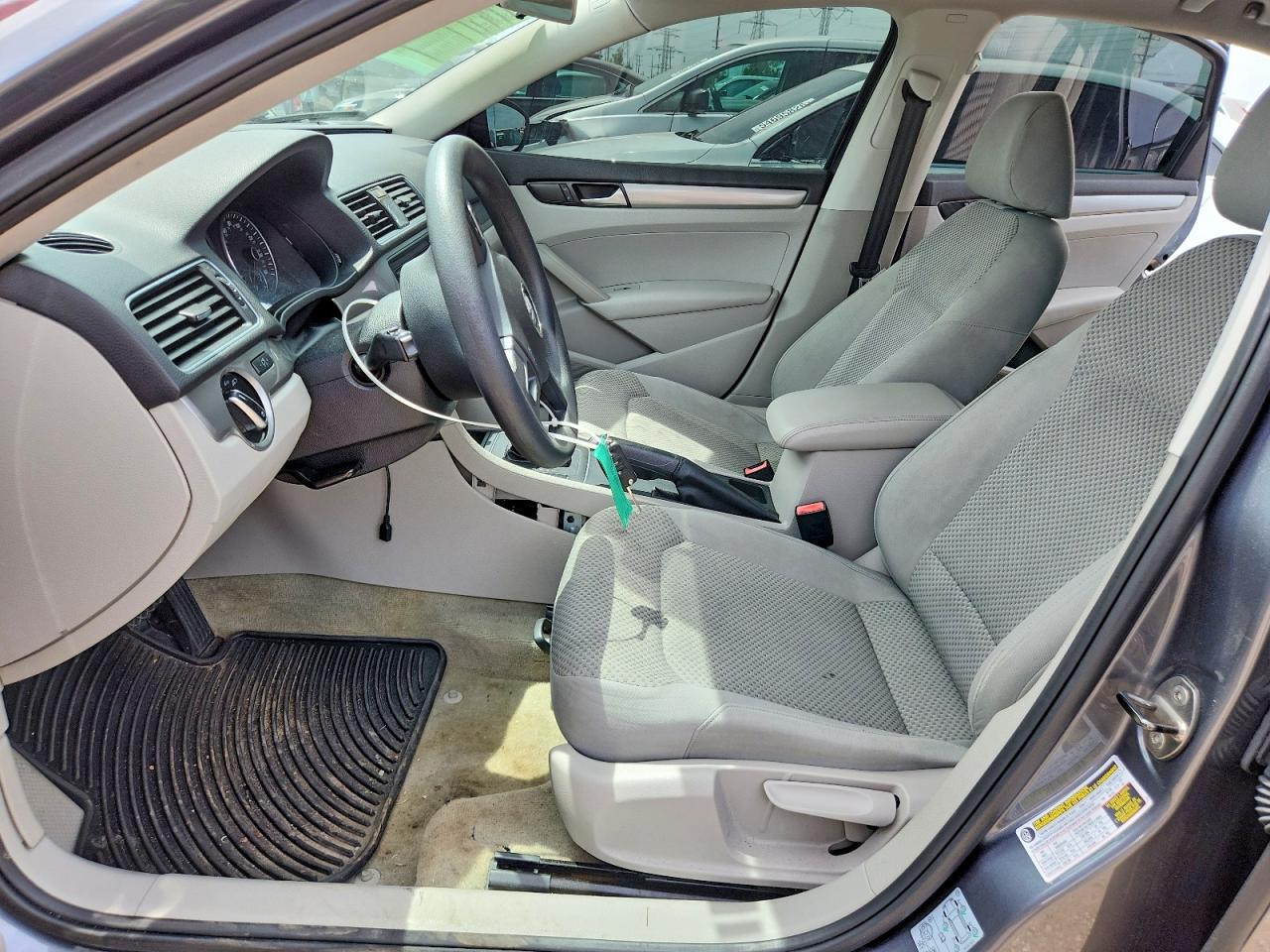 Volkswagen Passat S